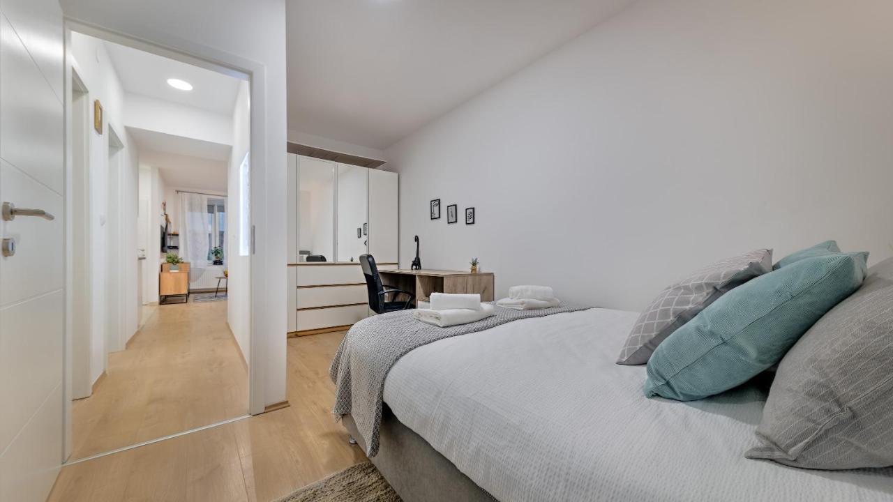 Brand New Apartment In City Center, Big Terrace 萨格勒布 外观 照片